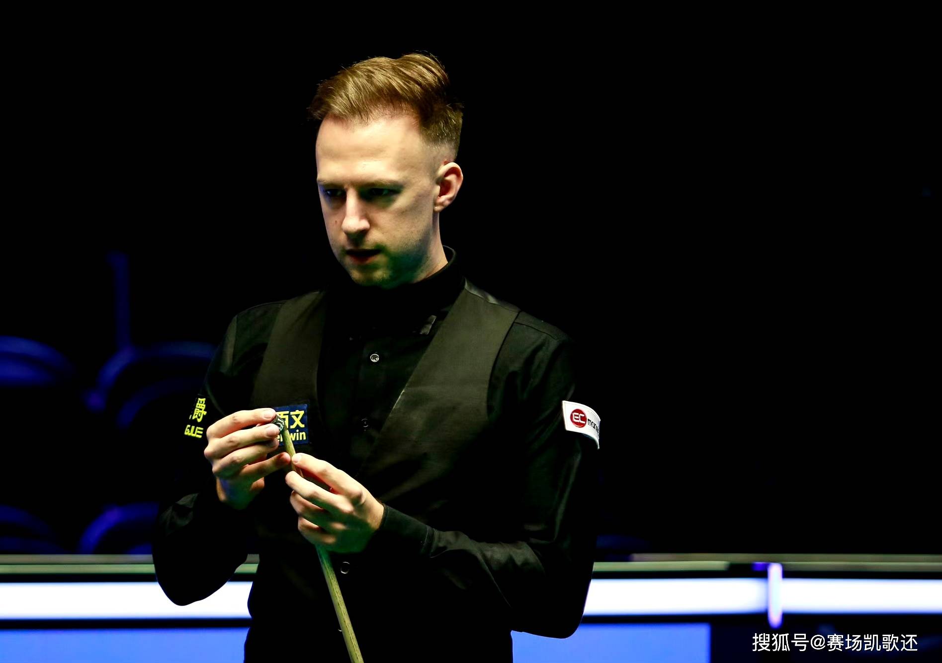 反而对未来 反而对未来