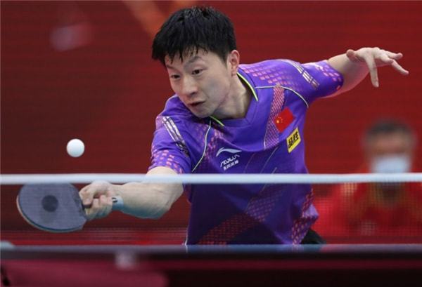 他的年龄虽 他的年龄虽